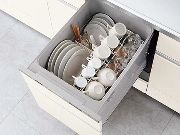 【自動食洗機】手洗いよりも経済的で家計に優しい「ビルトイン食洗機」が標準装備なのは強い味方ですね。