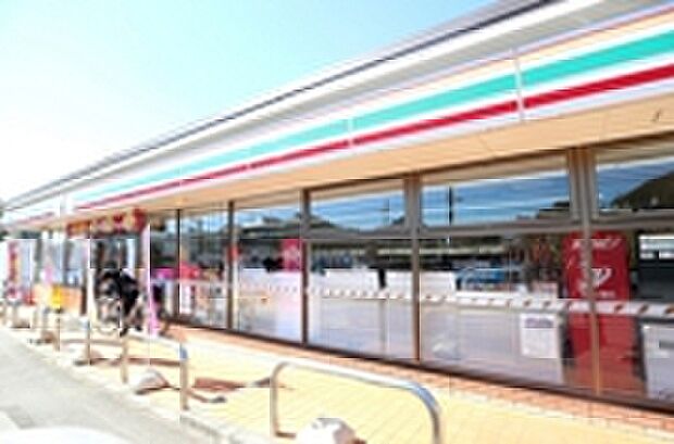セブンイレブン立川砂川三番店（約400m）