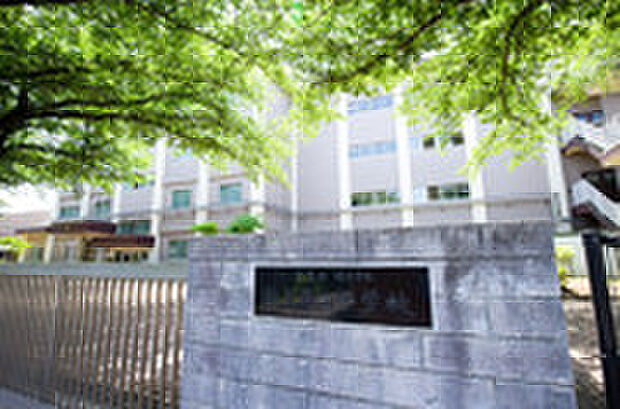 国立市立国立第一中学校（約1,040m）