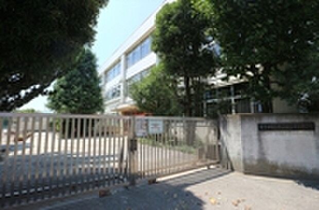 国立市立国立第二中学校（約1,520m）