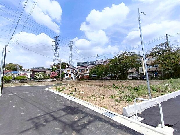 【現地写真】4LDKの広々とした作りで、存在感のあるお家です。