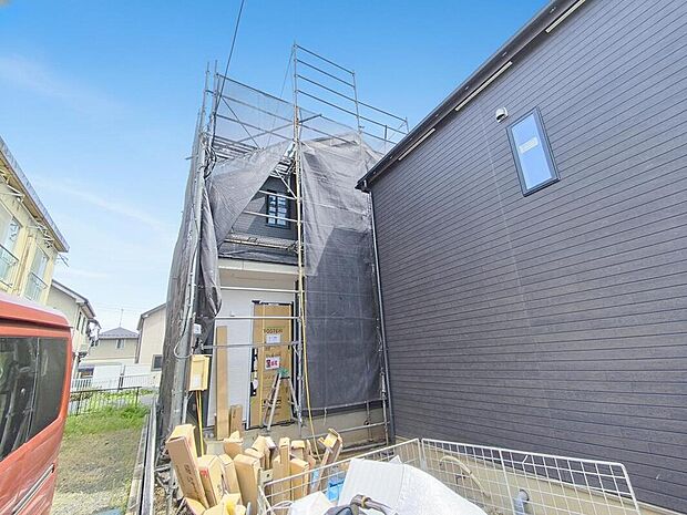 【現地外観】住みやすさと利便性を兼ね備えた立地。高い住宅性能を備えた安心で暮らしやすい住まいです。