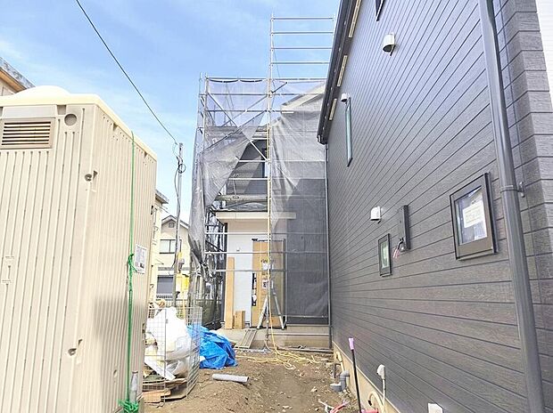 【現地外観】住まいの快適性と確かな安全性を充実させた設備、仕様です。