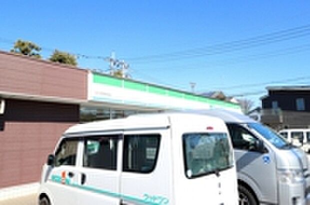 ファミリーマート立川四中前店