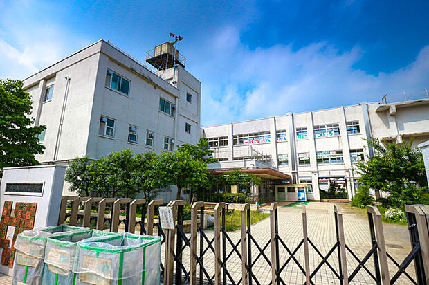 国分寺市立第八小学校(約1,100m)
