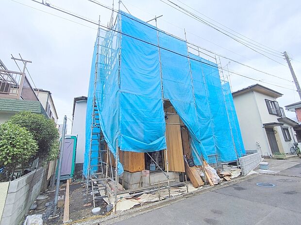 【現地写真】浄水器や浴室乾燥機など、毎日の生活を快適にする設備も充実しています。
