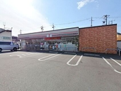 セブンイレブン日野万願寺６丁目店 約571m