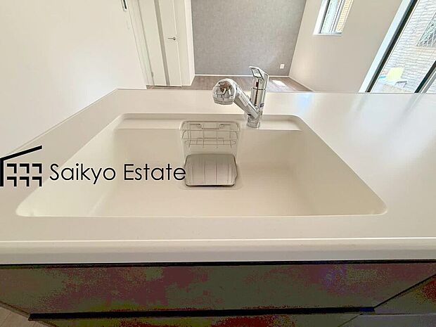 【【浄水器】】浄水器をスリムに内蔵したハンドシャワー式の水栓金具です。シンクもスッキリ!