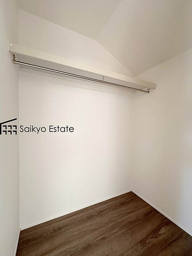 【WIC収納】たっぷり収納ができるウォークインクローゼットは衣替え不要で、すぐに使え、片付け上手に!