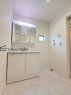 【シャワー付き洗面化粧台】