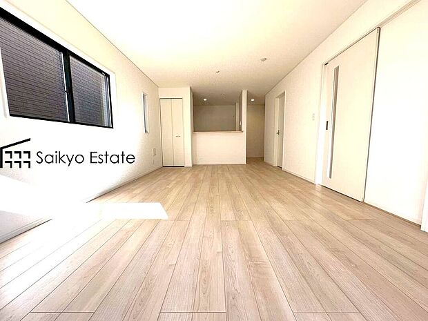 【リビング】家族が集い、楽しい会話と美味しいごはん。何気ない家族団らんの時間が幸せに感じられる、そんな空間になりそうです。