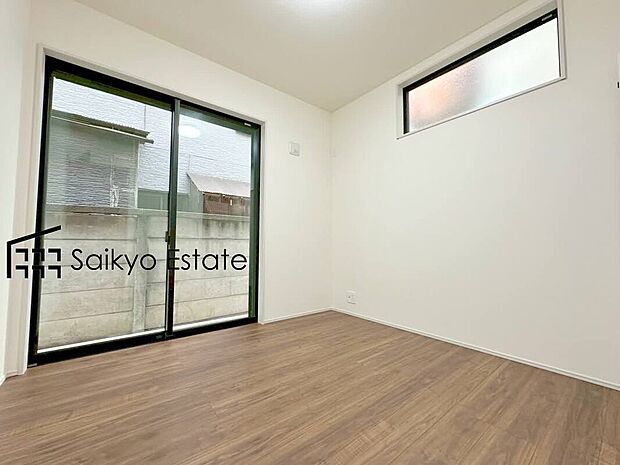 【居室】居室が3部屋ございますので、書斎や子供部屋、収納部屋などライフステージに合わせてご利用いただけます。