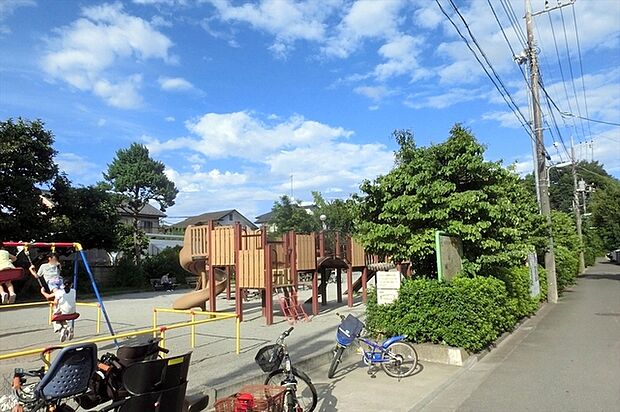 佐須公園(約280m)