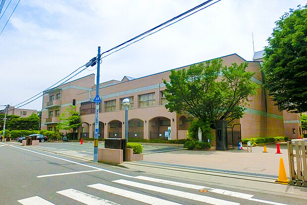 晃華学園マリアの園幼稚園（約300m）