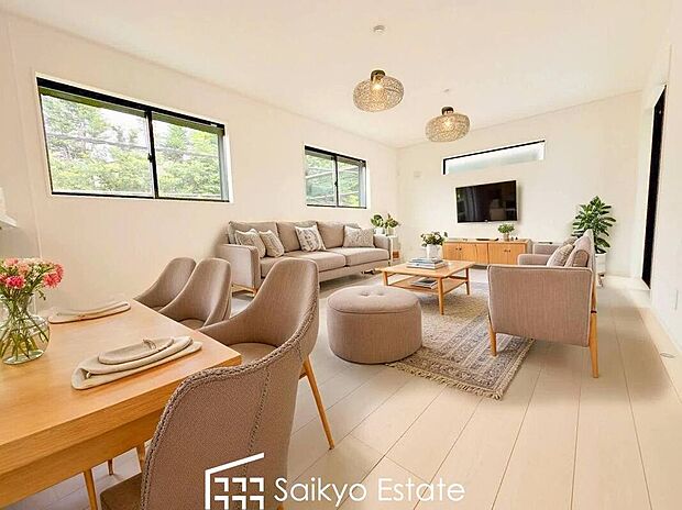 【リビング【施工例】】家族が集い、楽しい会話と美味しいごはん。何気ない家族団らんの時間が幸せに感じられる、そんな空間になりそうです。