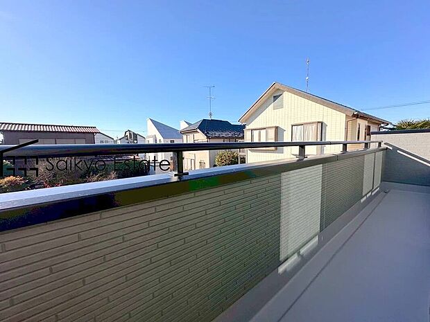 【現地写真】小学校まで徒歩約5分、中学校まで徒歩約4分でお子様が無理なく通える距離です。保育園や幼稚園も近くに多数あり、子育てファミリーには嬉しい環境です!是非この機会に直接現地をご覧ください。