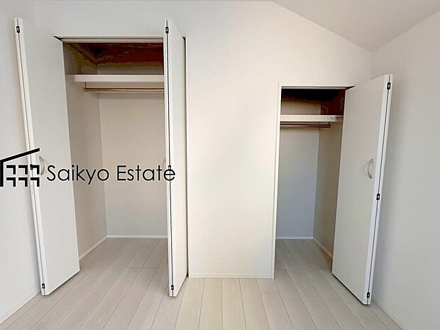 【収納（施工例）】各居室に収納を設けておりますので、衣類の他にもカバンや小物など何でも収納して、居室の全空間を有効活用できます♪