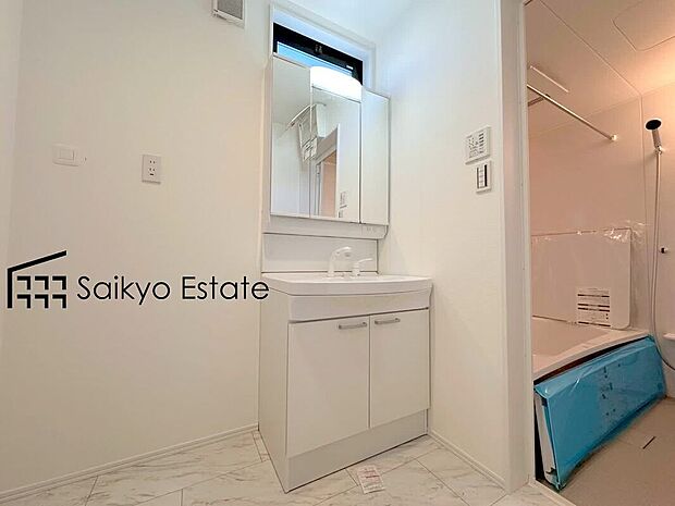 【シャンプードレッサー付洗面化粧台】「シャンプードレッサー付きの洗面台」は暮らしを快適にしてくれます。朝の身支度もスムーズに♪