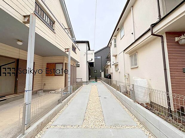 【現地写真】国が定めた住宅性能表示制度6項目において最高等級を取得!耐震性や建物の劣化軽減、ホルムアルデヒド対策が施された安心な邸宅です。