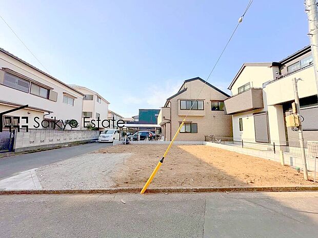 【現地写真】小学校まで徒歩約15分、中学校まで徒歩約10分でお子様が無理なく通える距離です。保育園や幼稚園も近くに多数あり、子育てファミリーには嬉しい環境です!コンビニまで徒歩約2分で急なお買い物も安心です!