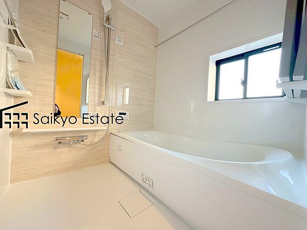 【浴室】一日の疲れを癒してくれる一坪タイプの広々バスルーム♪雨の日のお洗濯にも大活躍な浴室暖房乾燥機付きです!