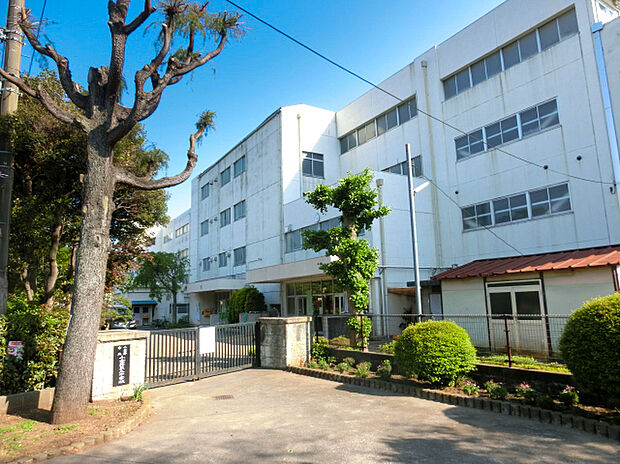 小金井市立小金井第二中学校（約750m）