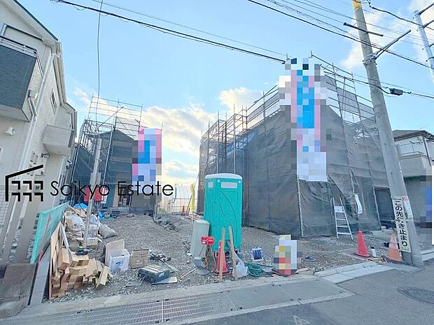 【現地外観】小学校まで徒歩約5分、中学校まで徒歩約6分でお子様が無理なく通える距離です。保育園や幼稚園も近くに多数あり、子育てファミリーには嬉しい環境です!