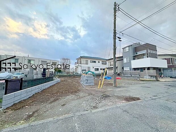 【現地写真】LDK広々18帖以上!ご家族の会話を重視したリビングイン階段です!収納付きの居室が4部屋!ガスを効率よく使えるハイクオリティ熱源器「エコジョーズ」標準装備!