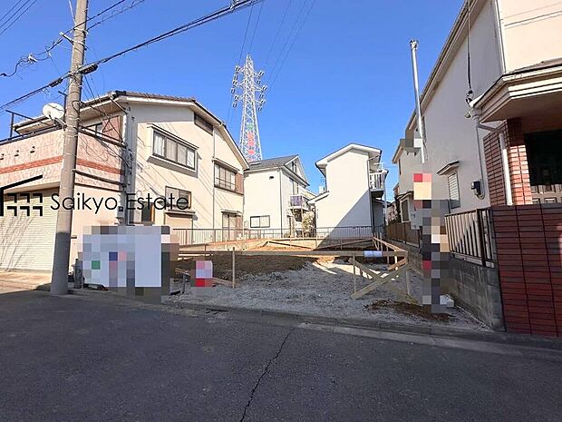 【玄関(6号棟)】LDK広々16帖!収納付き洋室が3部屋!LDK3面採光!大物収納や季節物の収納に便利なロフト付き!1階水回り集中のスタンダードプラン!