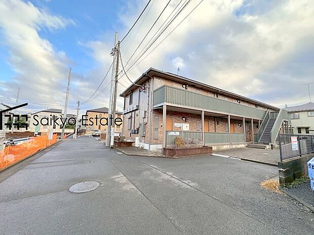 【前面道路】交通量の少ない前面道路ですので、小さなお子様がおられるご家庭でも安心してお住まいいただけます。