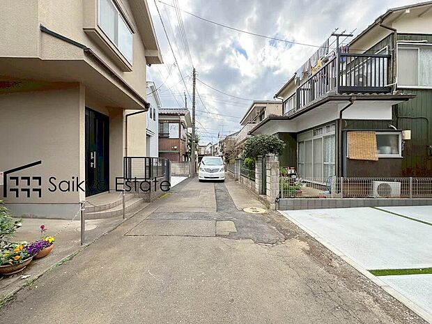 【前面道路】前面道路、幅員がございますので、駐車もスムーズに行えます！駐車が少し苦手なママさんでも安心ですね♪