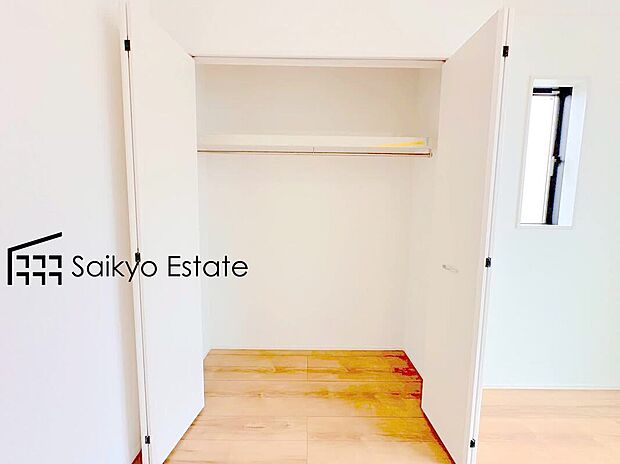 【収納【施工例】】各居室に収納を設けておりますので、衣類の他にもカバンや小物など何でも収納して、居室の全空間を有効活用できます♪