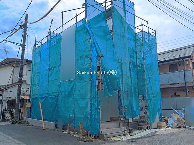 【現地外観】開放感のある北西角地！ZEH水準の省エネ住宅！太陽光発電搭載物件！蓄電池システムで停電時も安心です！