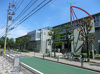 世田谷区立八幡山小学校 650ｍ(徒歩約9分)