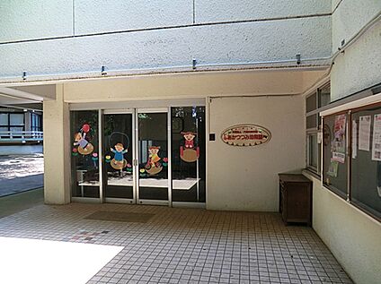あかつつみ幼稚園 680ｍ(徒歩約9分)