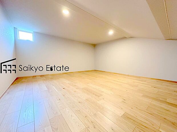 【小屋裏収納【施工例】】収納力がアップする小屋裏収納付き。季節のものや、イベントでしか使わない使用頻度の低いものをしまっておくのに便利です。
