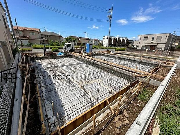 【現地写真】小・中学校まで徒歩約6分でお子様が無理なく通える距離です。保育園や幼稚園も近くに多数あり、子育てファミリーには嬉しい環境です！