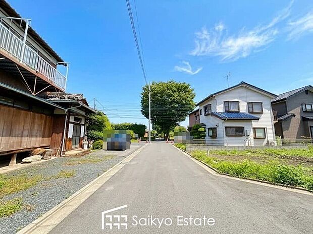 【前面道路】交通量の少ない前面道路ですので、小さなお子様がおられるご家庭でも安心してお住まいいただけます。
