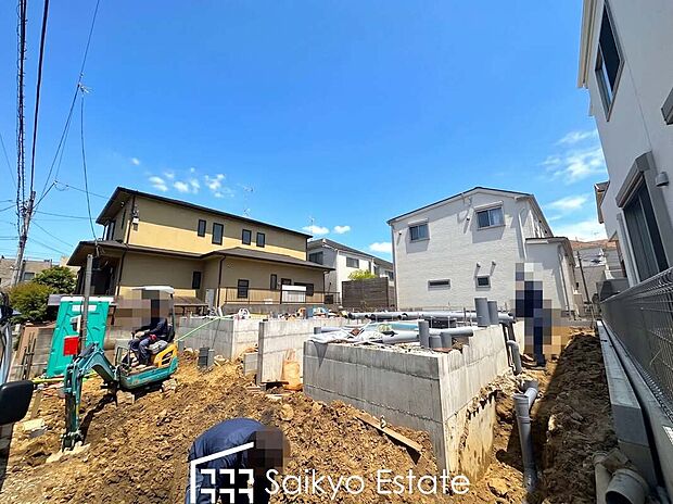 【現地写真】高層ビルの制振装置にも使われている粘弾性素材を使用した制振装置「SAFE365」を搭載!