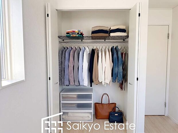 【収納【施工例】】居室に収納を設けておりますので、衣類の他にもカバンや小物など何でも収納して、居室の全空間を有効活用できます♪