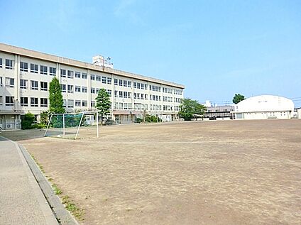 稲城市立稲城第一中学校 約1360ｍ(徒歩約17分)