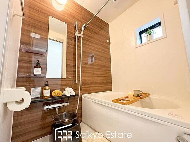 【浴室【施工例】】一日の疲れを癒してくれる一坪タイプの広々バスルーム♪雨の日のお洗濯にも大活躍な浴室暖房乾燥機付きです!
