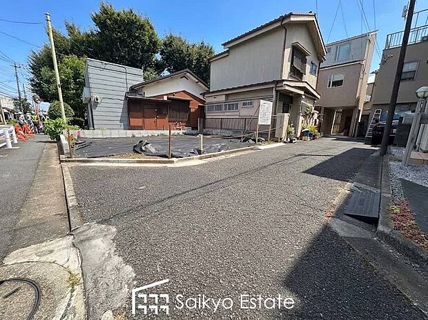 【前面道路】前面道路、幅員がございますので、駐車もスムーズに行えます!駐車が少し苦手なママさんでも安心ですね♪