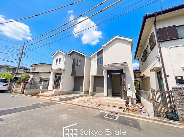 【現地外観】小学校まで徒歩約4分、中学校まで徒歩約11分でお子様が無理なく通える距離です。保育園や幼稚園も近くに多数あり、子育てファミリーには嬉しい環境です！コンビニまで徒歩約3分で急なお買い物も安心です！