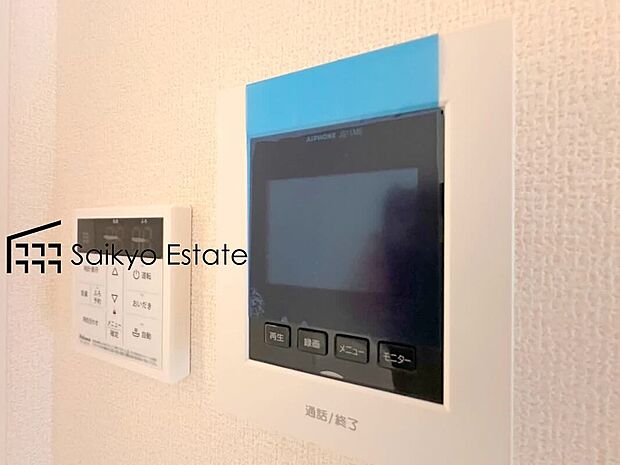 【【TVモニター付きインターホン】】TVモニター付きインターホンは、玄関に行かなくても誰が来たのか確認でき、お子様のお留守番も安心です。