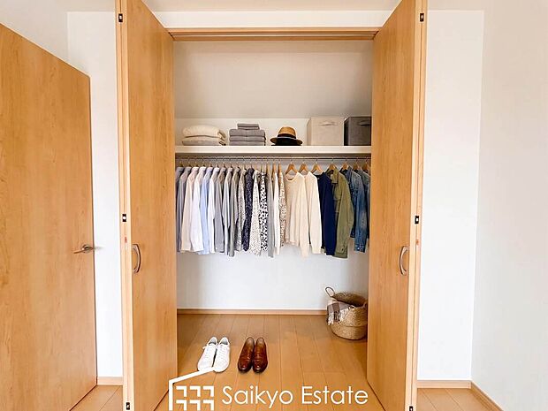 【収納(施工例)】各居室に収納を完備しておりますので、居室の全空間を有効活用出来ます。自分好みのお部屋で、ゆったりお寛ぎ頂けます