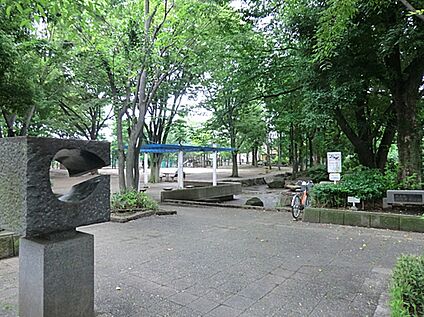 梅里中央公園 約650ｍ(徒歩約9分)