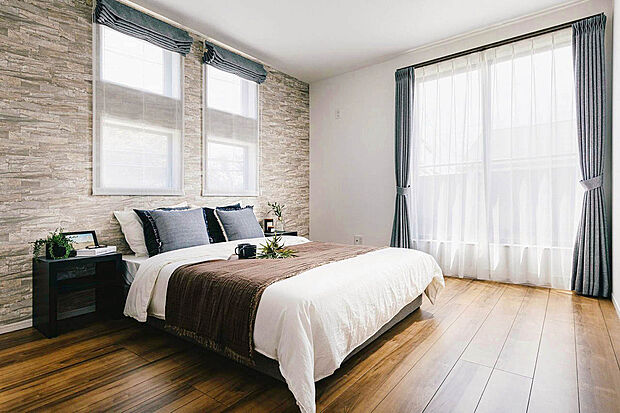 【建物プラン例】
参考プランではLDK16帖超の3LDKプラン。家事動線の良い水回りが集約した間取りとなっています。リビングや居室にはアクセントクロスを採用することができ、おしゃれな空間で過ごせます。