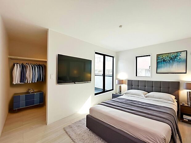 【Room：1号棟】
WICが備わっており、スペースが確保されているため、アイテムごとに収納を分けて整理することができます。