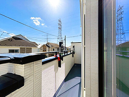 【南向きバルコニー】